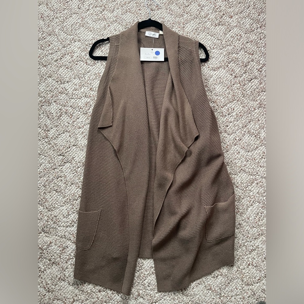 RD Style Mushroom Knit Vest NWT